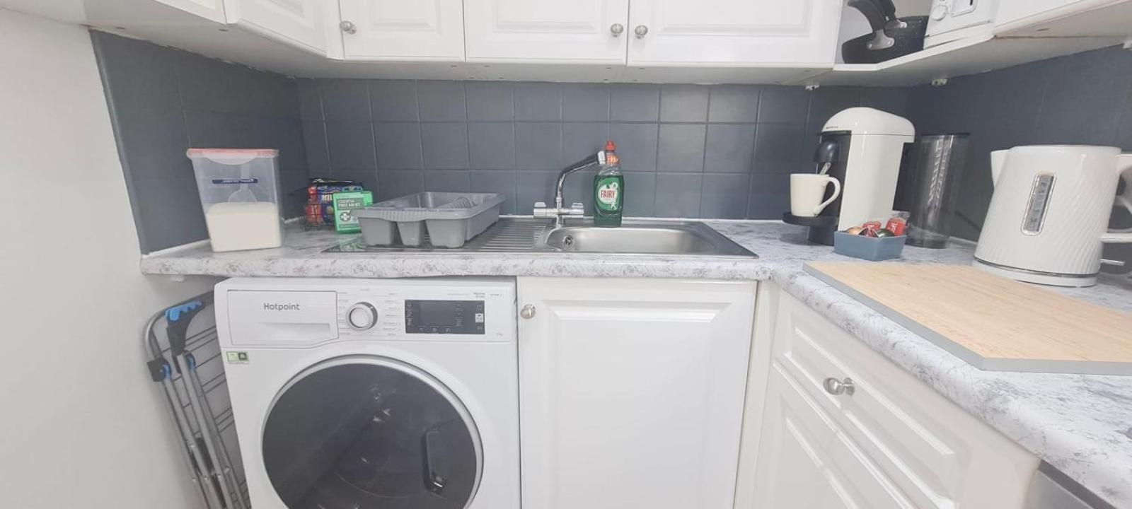 Westcliff-On-Sea Modern 2 Bedroom Apartment - Free Parking Southend-on-Sea Luaran gambar