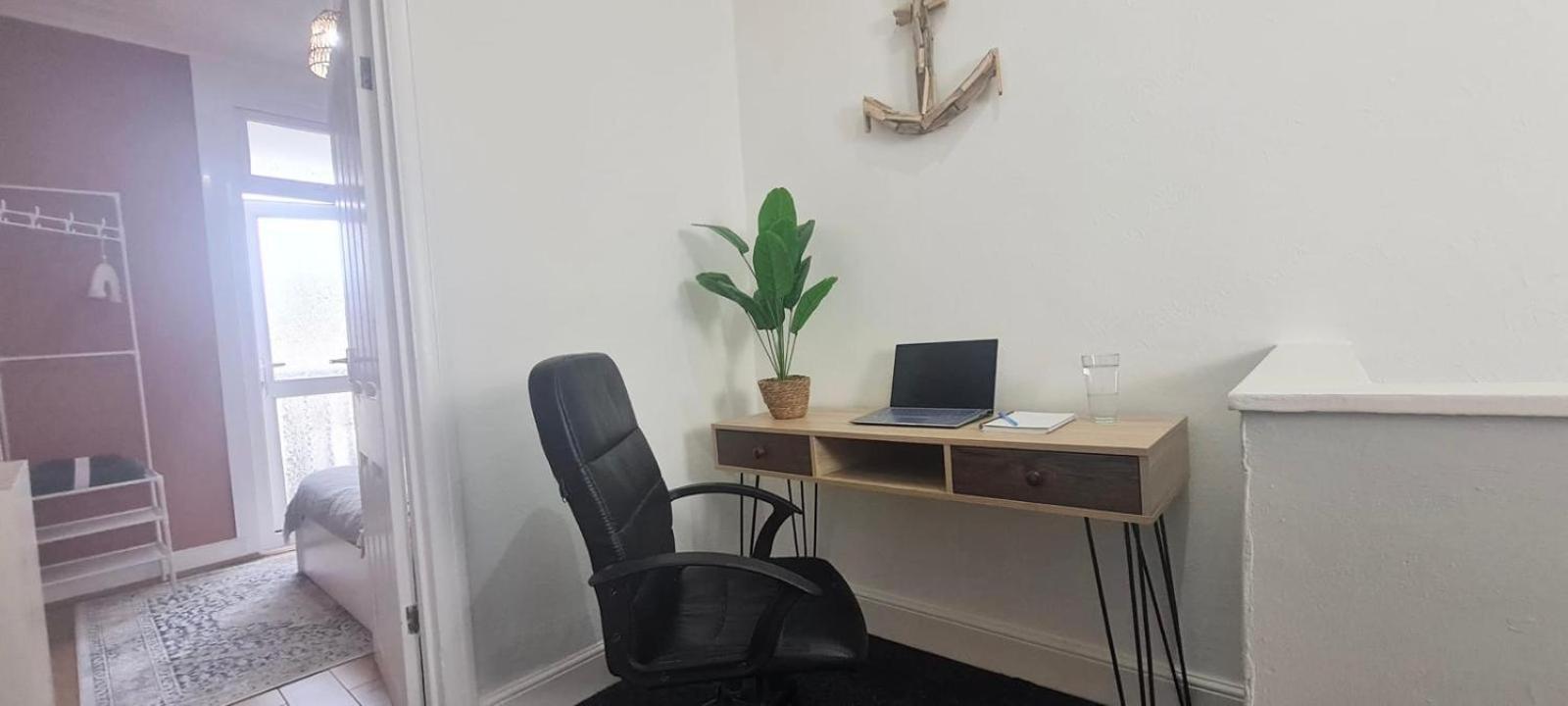 Westcliff-On-Sea Modern 2 Bedroom Apartment - Free Parking Southend-on-Sea Luaran gambar