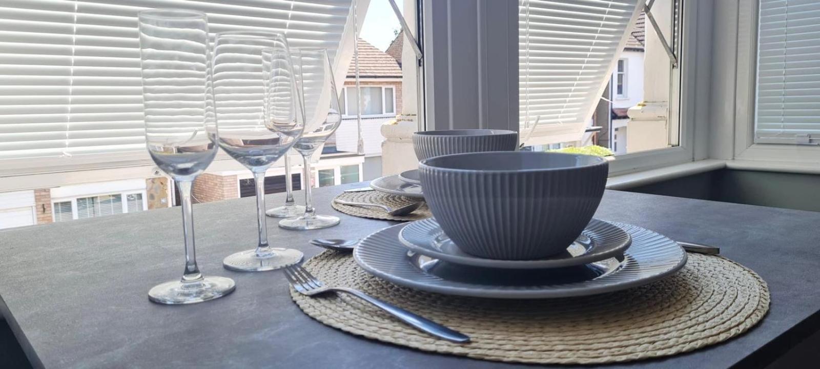 Westcliff-On-Sea Modern 2 Bedroom Apartment - Free Parking Southend-on-Sea Luaran gambar