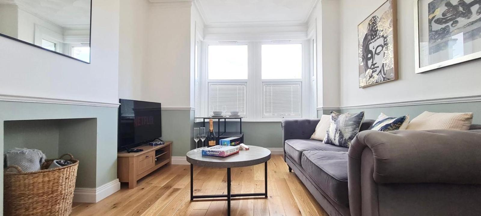 Westcliff-On-Sea Modern 2 Bedroom Apartment - Free Parking Southend-on-Sea Luaran gambar